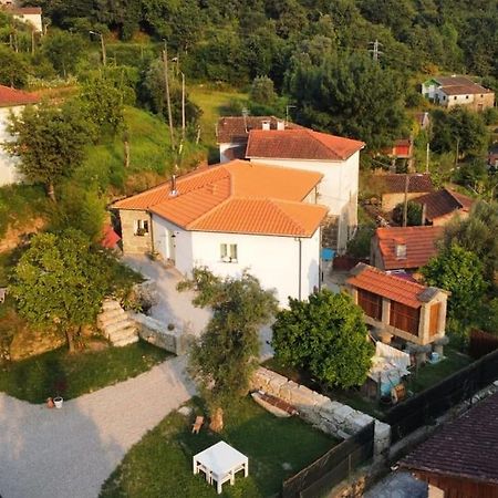 Bed and Breakfast A Casa Com 2 Pereiras Terras de Bouro Esterno foto