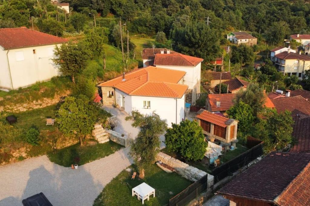 Bed and Breakfast A Casa Com 2 Pereiras Terras de Bouro Esterno foto